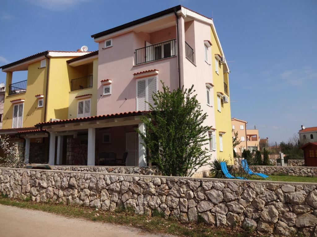 Guki Reihenhaeuser Apartman