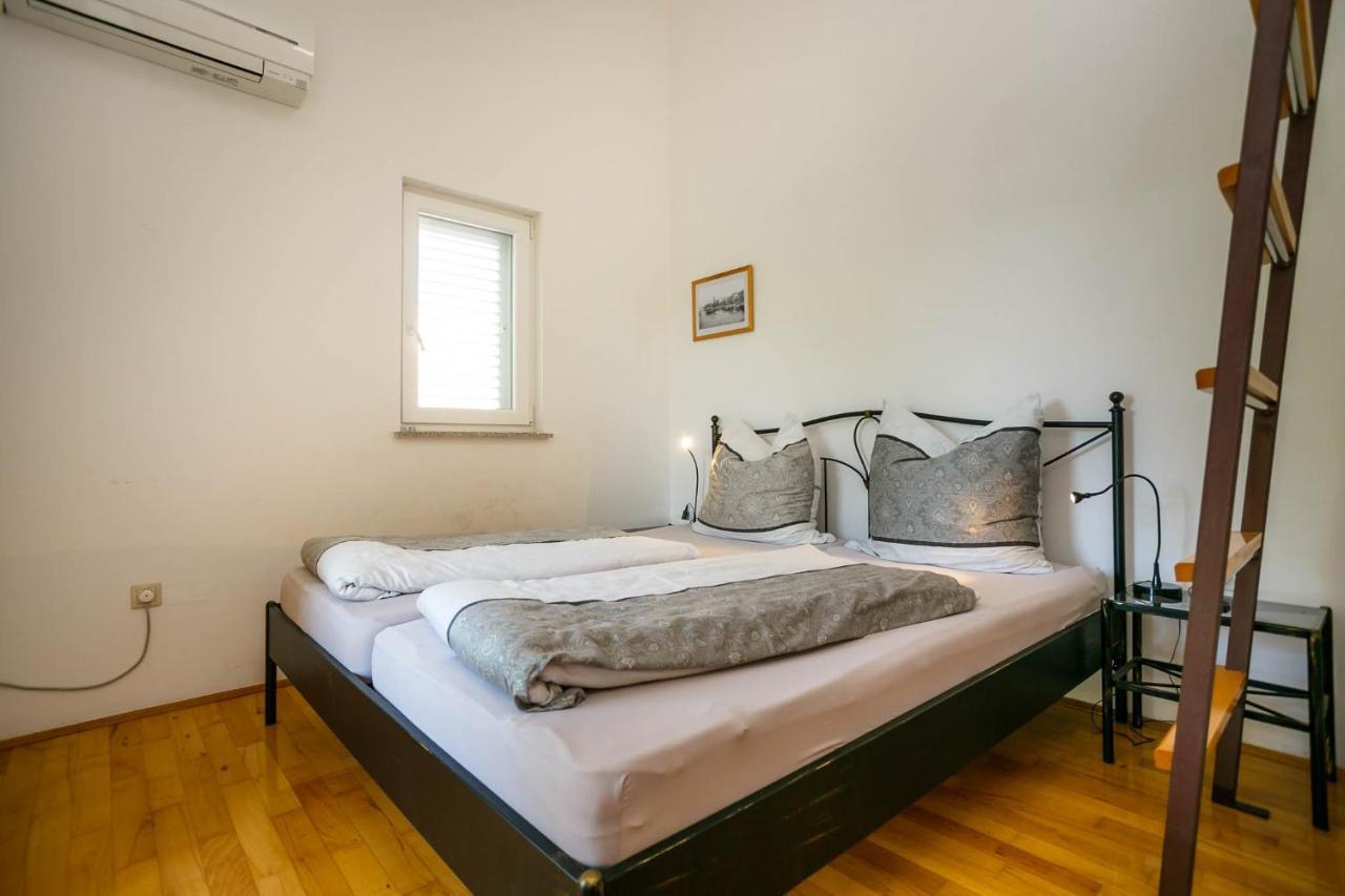 Apartment Guki Reihenhaeuser