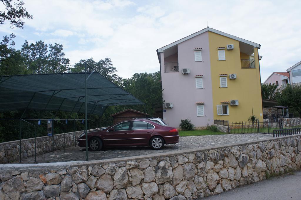 Apartment Guki Reihenhaeuser Malinska