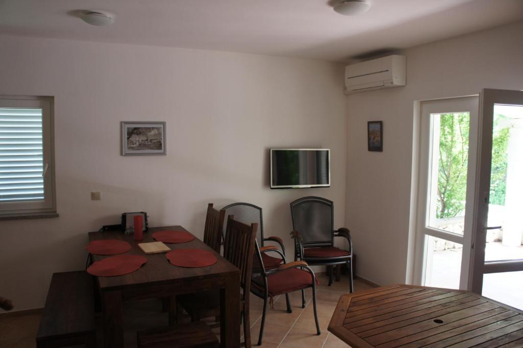 Apartment Guki Reihenhaeuser